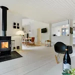 Judyta - 1km From The Sea By Interhome *